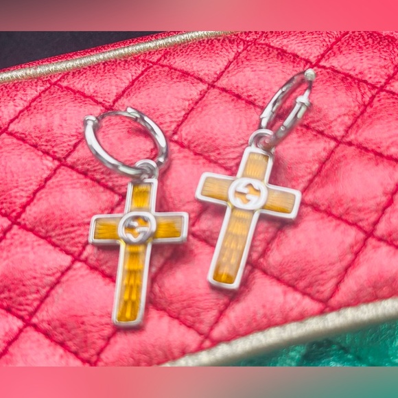 Gorgeous Gucci Patterned GG Cross Hoop dangle earrings - Picture 2 of 7